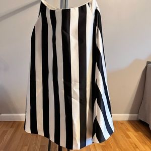 Satin structured skirt